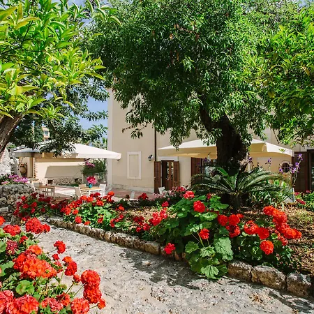 Dimora Archimedea Bed & Breakfast