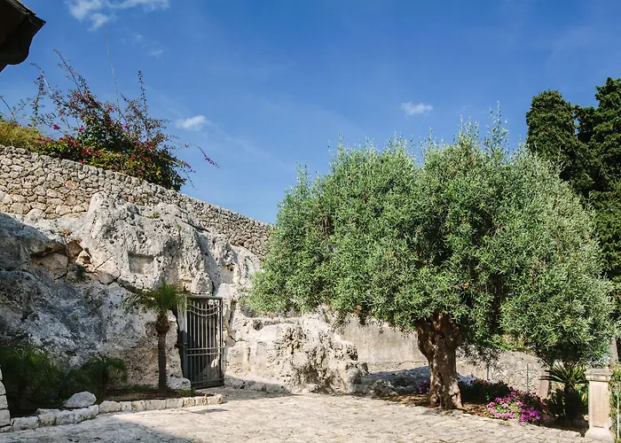 Dimora Archimedea Bed & Breakfast 4*