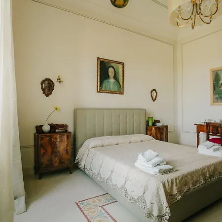 Bed & Breakfast Dimora Archimedea 4*