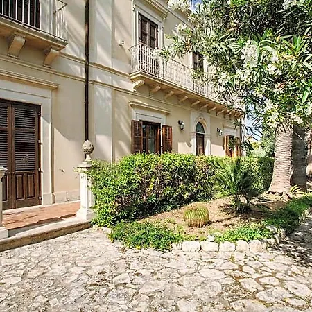 B&B Dimora Archimedea 3*