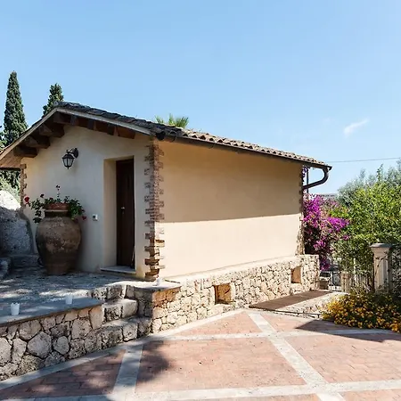 Dimora Archimedea 4*