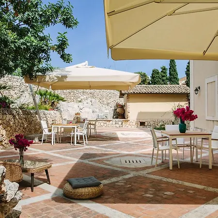 Dimora Archimedea Bed & Breakfast 3*